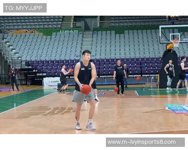 丛明晨为何被弃用真相揭秘与郭艾伦关系无关另有隐情与野球场捞金有关